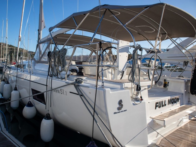 Bénéteau Oceanis 51.1 charter bareboat or skippered in  Primošten