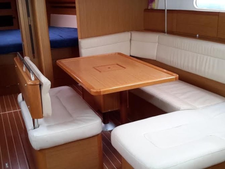 Yacht hire Alimos cheap Sun Odyssey 44i