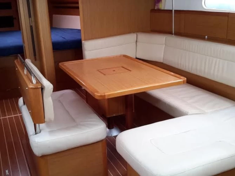 Yacht hire Alimos cheap Sun Odyssey 44i