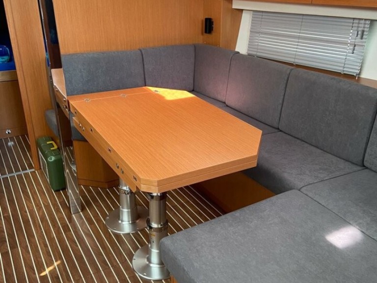Yacht charter Vrsar - Bavaria Bavaria C42 on SamBoat