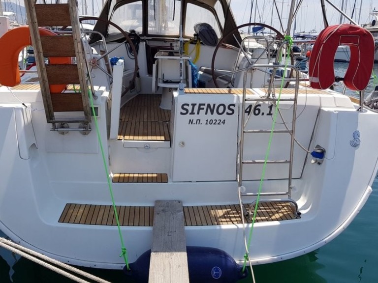 Yacht hire Alimos cheap Oceanis 46