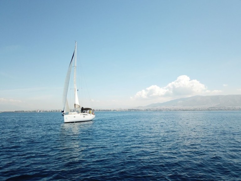 Hire Sailboat with or without skipper Bénéteau Alimos