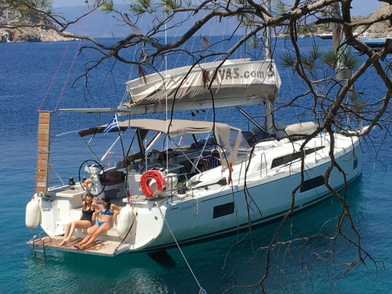 Yacht charter Alimos - Bénéteau Oceanis 46.1 on SamBoat