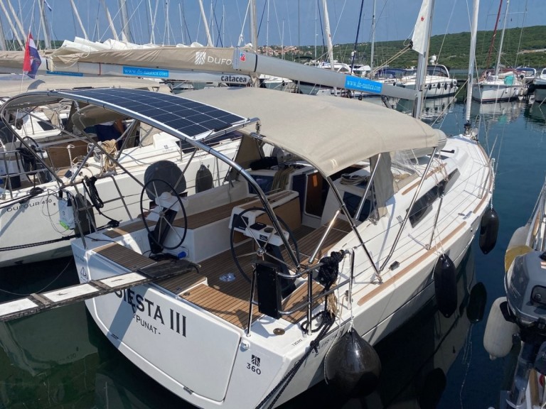 Yacht charter Punat - Dufour Dufour 360 Grand Large on SamBoat