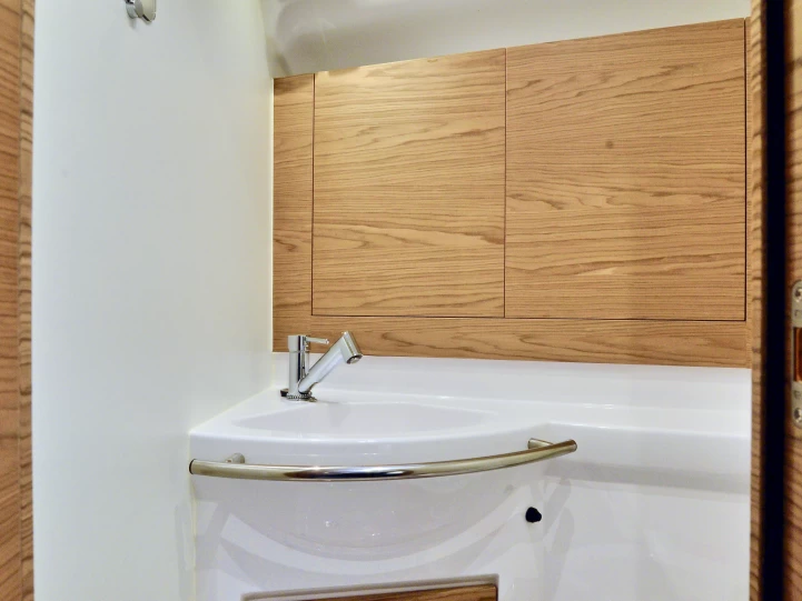 Charter a Elan Impression 40 in Šibenik on Samboat