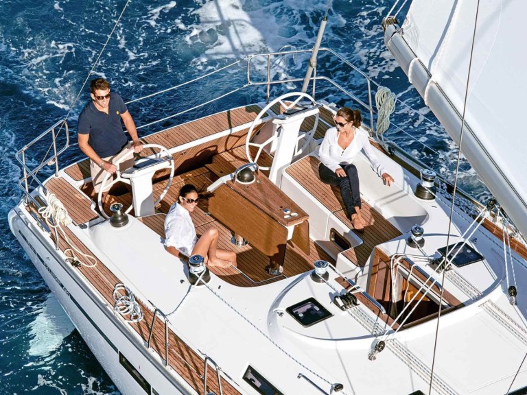 Yacht hire Pula cheap Cruiser 46