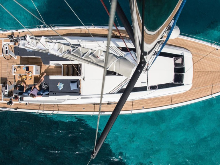Sailboat to hire Pula at the best price