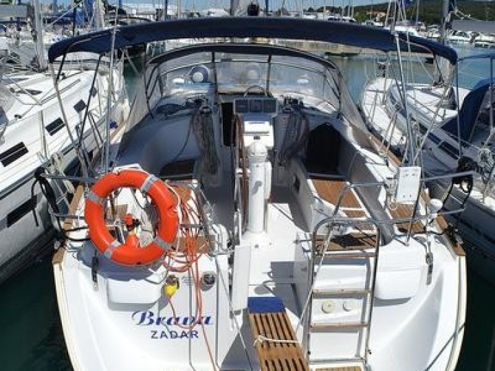 Sailboat to hire Sukošan at the best price