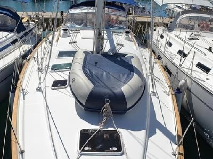 Sailboat hire in Sukošan - Bénéteau Oceanis Clipper 423