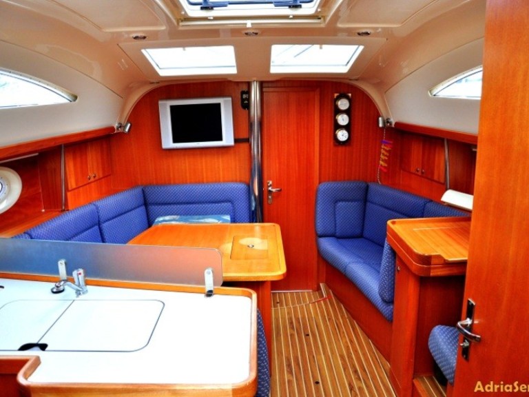 Charter a Elan Impression 384 in Izola on Samboat