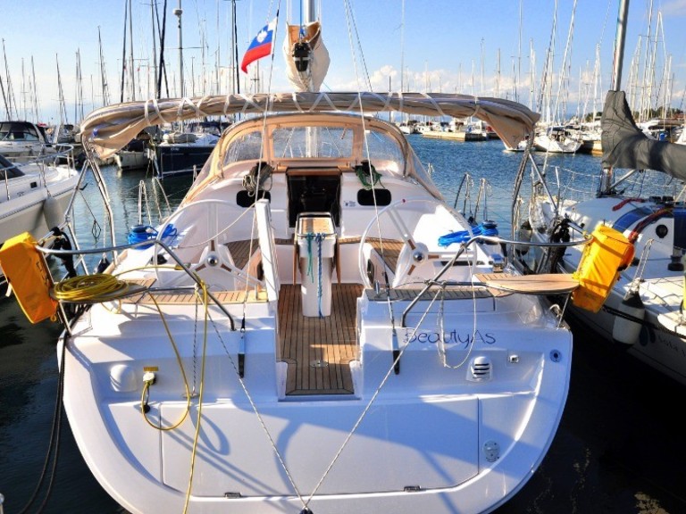 Sailboat hire in Izola - Elan Impression 444