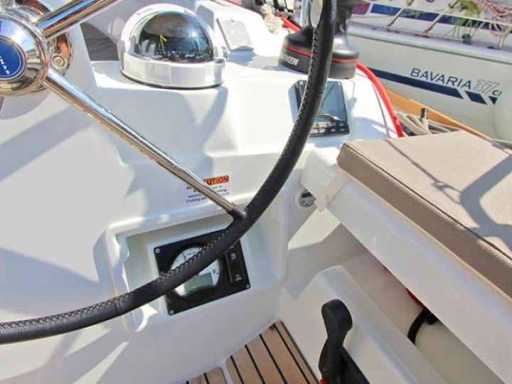 Jeanneau Sun Odyssey 449 charter bareboat or skippered in  Lávrio