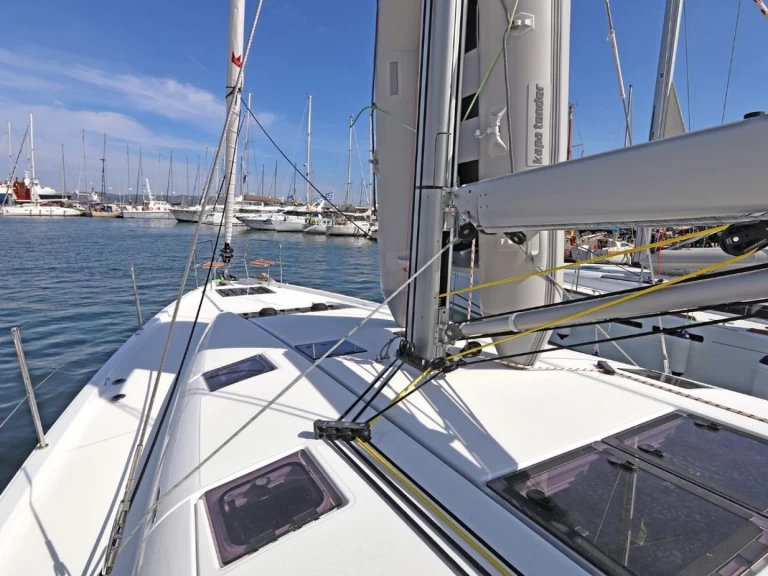 Hire a Jeanneau Sun Odyssey 490 Lávrio