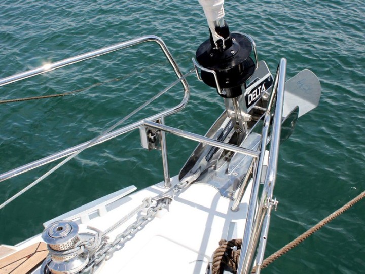 Hire a Jeanneau Sun Odyssey 509 Lávrio