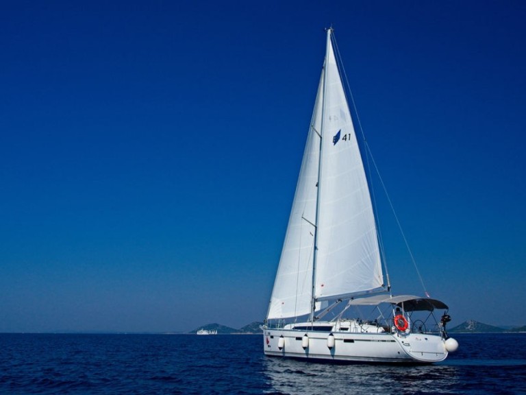 Sailboat hire in Murter-Kornati - Bavaria Cruiser 41