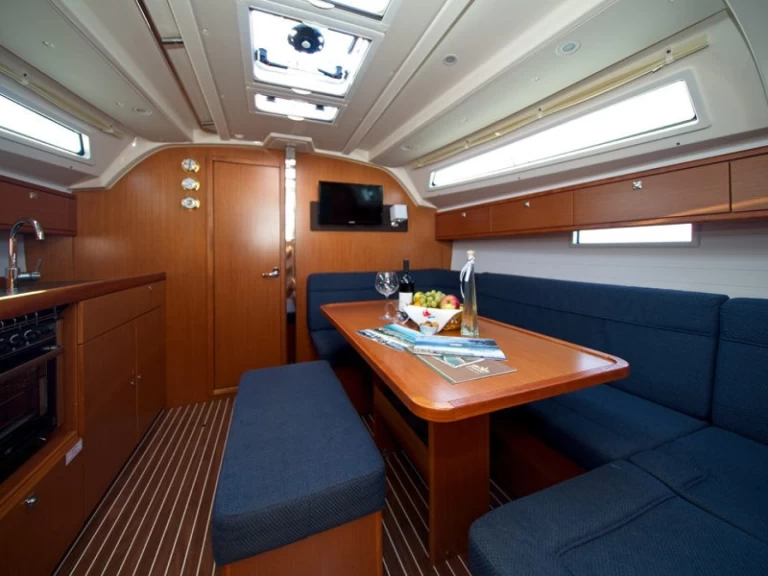 Charter a Bavaria Cruiser 41 in Murter-Kornati on Samboat
