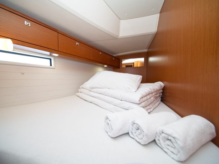 Sailboat hire in Murter-Kornati - Bavaria Cruiser 46