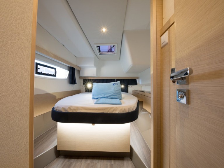 Yacht charter Göcek - Fountaine Pajot Lucia 40 on SamBoat