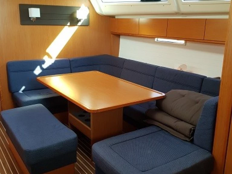 Hire a Bavaria Cruiser 51 Trogir