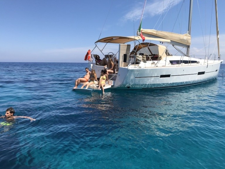 Yacht charter Cecina - Dufour Dufour 460 Grand Large on SamBoat