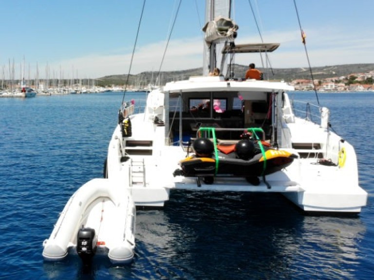 Charter a Bali Catamarans Bali 4.1 in Rogoznica on Samboat