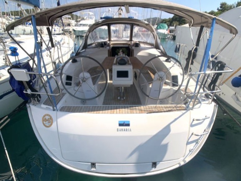 Hire a Bavaria Cruiser 34 Rogoznica
