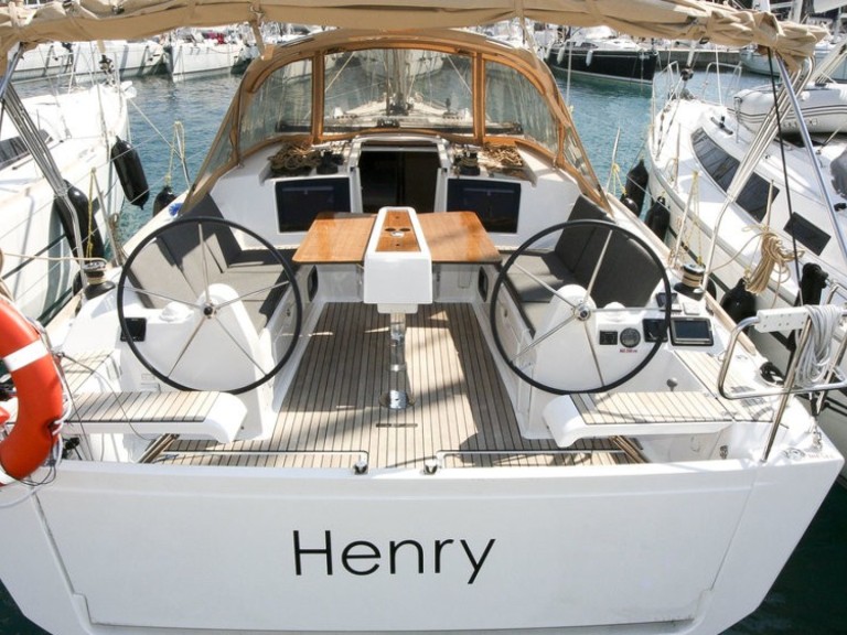 Sailboat to hire Rogoznica at the best price