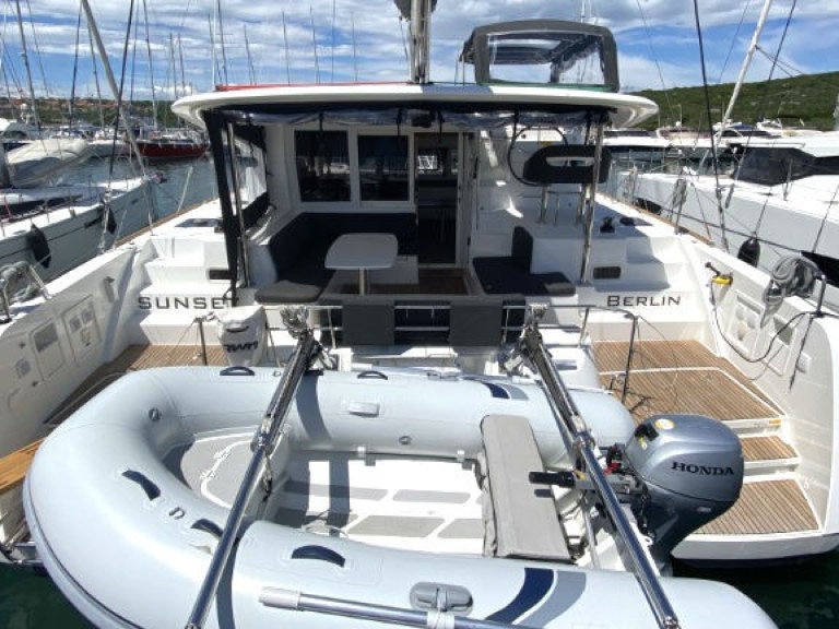 Hire Catamaran with or without skipper Lagoon Pula