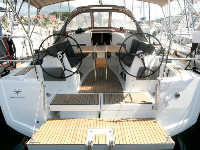 Hire a Jeanneau Sun Odyssey 349 Pula