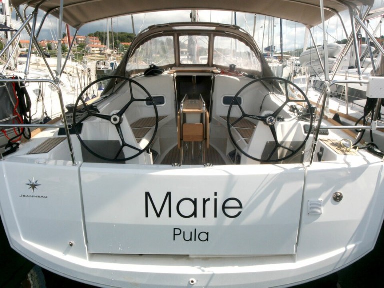 Yacht hire Pula cheap Sun Odyssey 349