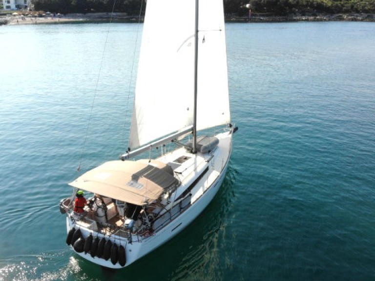 Jeanneau Sun Odyssey 419 charter bareboat or skippered in  Pula