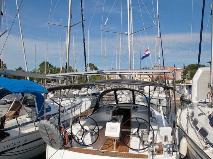 Yacht hire Zadar cheap Cruiser 34 Style