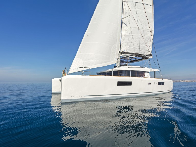 Hire Catamaran with or without skipper Lagoon Alimos