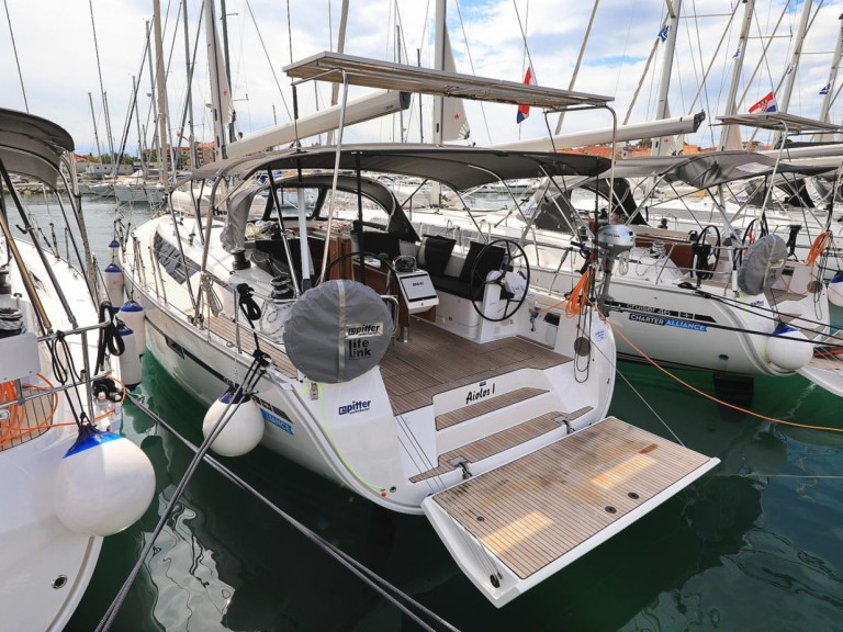 Charter a Bavaria Cruiser 46 in Biograd na Moru on Samboat