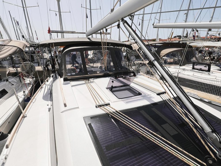 Sailboat hire in Biograd na Moru - Dufour Dufour 382 Grand Large