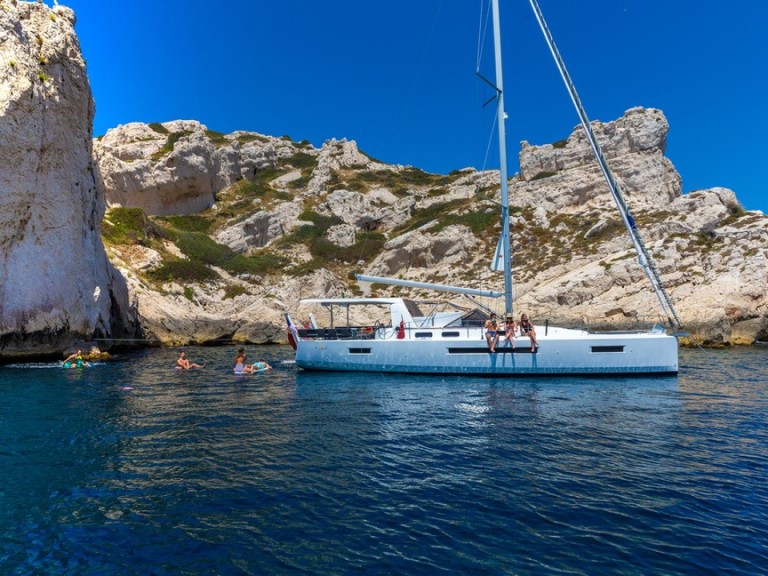 Sailboat to hire Seget Donji at the best price