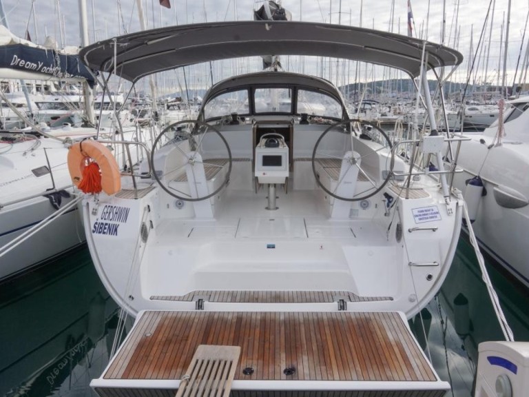 Hire Sailboat with or without skipper Bavaria Seget Donji