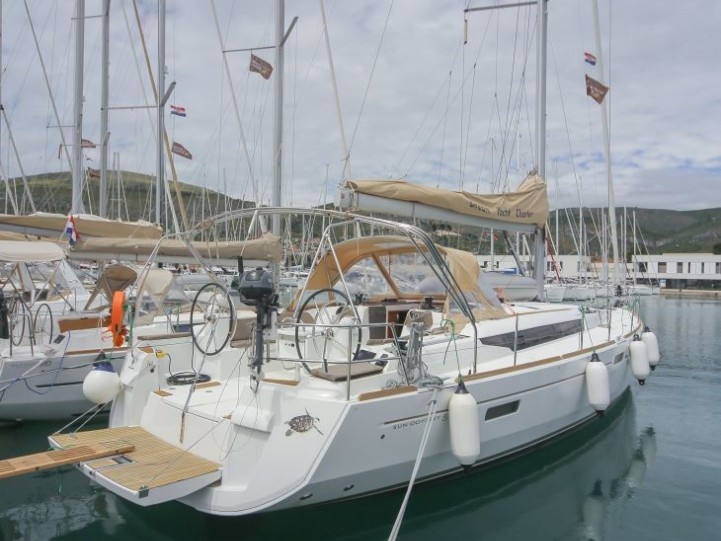 Yacht hire Seget Donji cheap Sun Odyssey 519