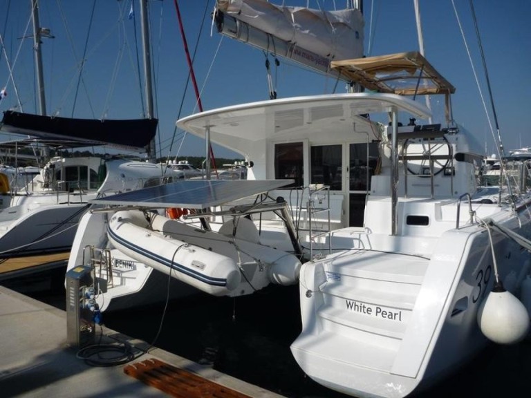 Hire Catamaran with or without skipper Lagoon Šibenik