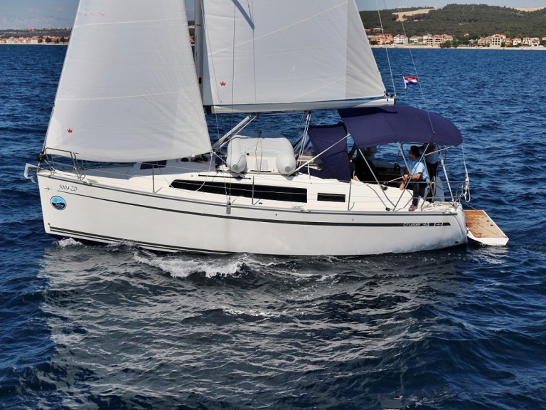 Sailboat to hire Sukošan at the best price
