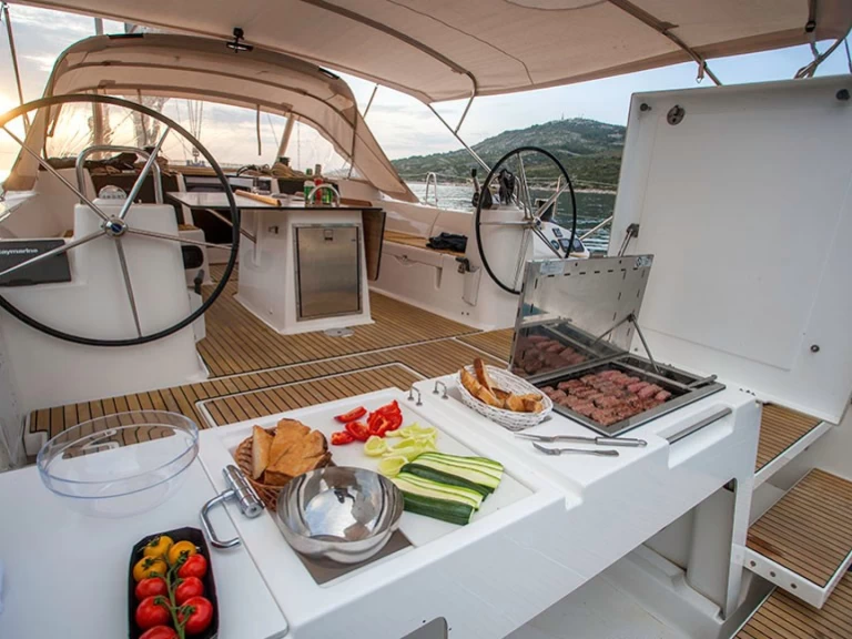 Sailboat hire in Primošten - Dufour Dufour 560 Grand Large