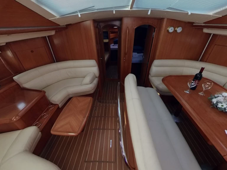 Charter a Jeanneau Sun Odyssey 54 DS in Betina on Samboat