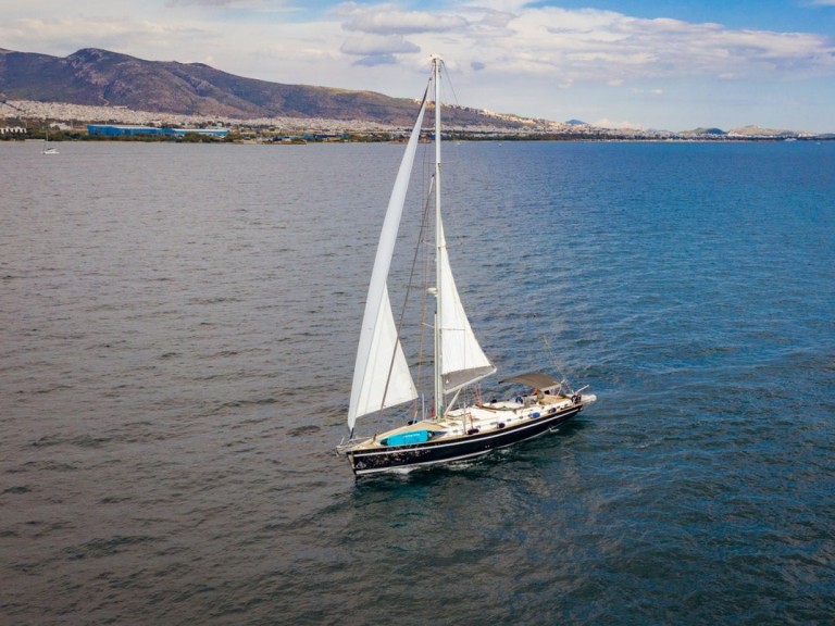 Charter a Ocean Yachts Ocean Star 60.1 in Alimos on Samboat