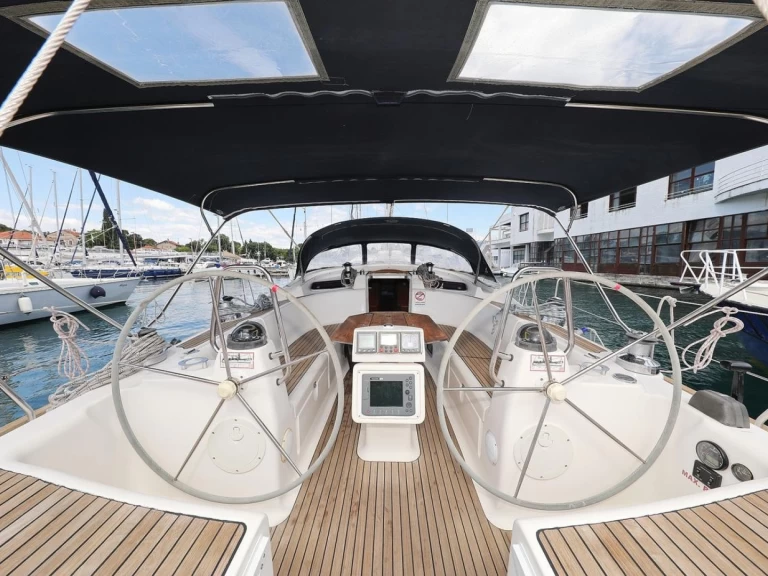 Sailboat to hire Zadar at the best price