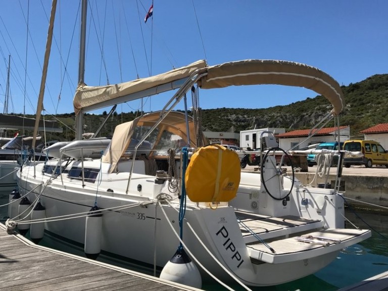 Hire a Dufour Dufour 335 Grand Large Primošten