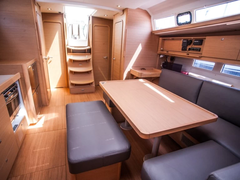 Sailboat hire in Primošten - Dufour Dufour 460 Grand Large