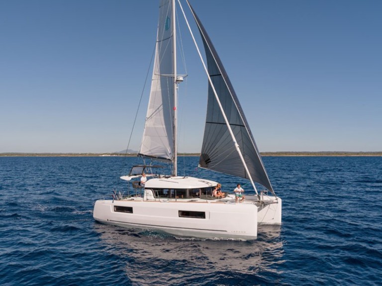 Hire Catamaran with or without skipper Lagoon Primošten