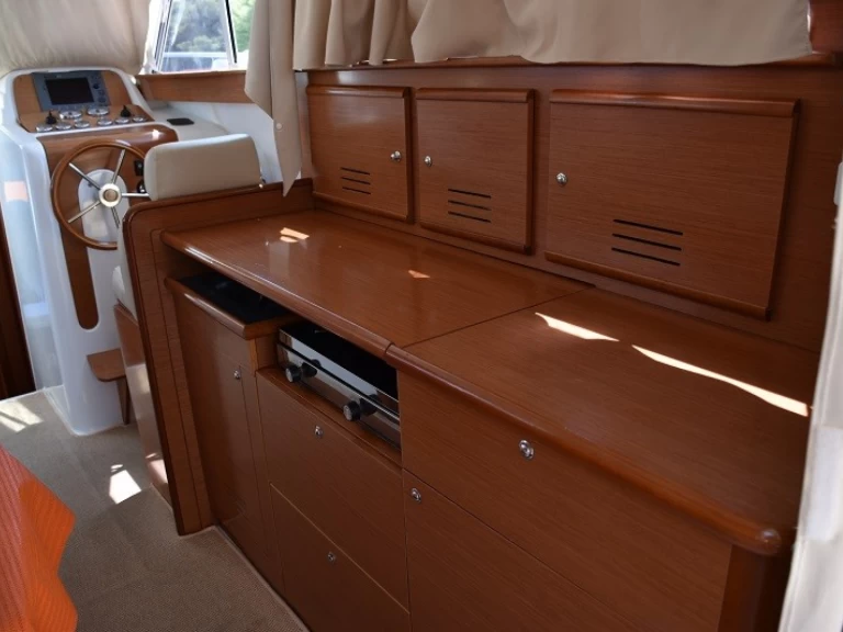 Charter a Bénéteau Antares 10.80 Fly in Rogoznica on Samboat