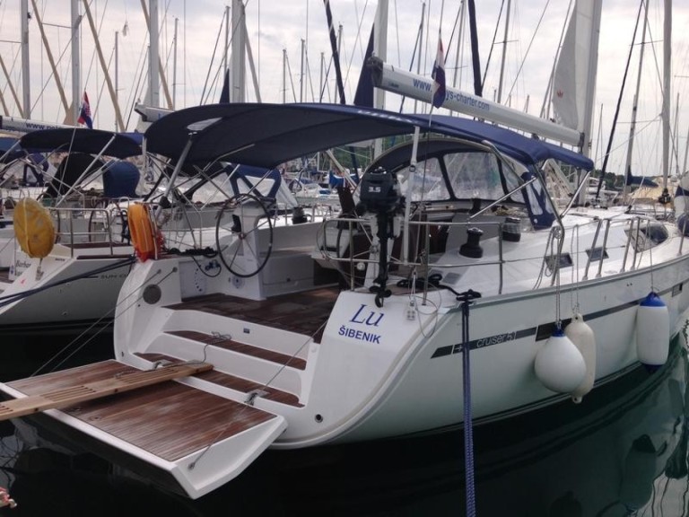Hire Sailboat Bavaria with a boat licence