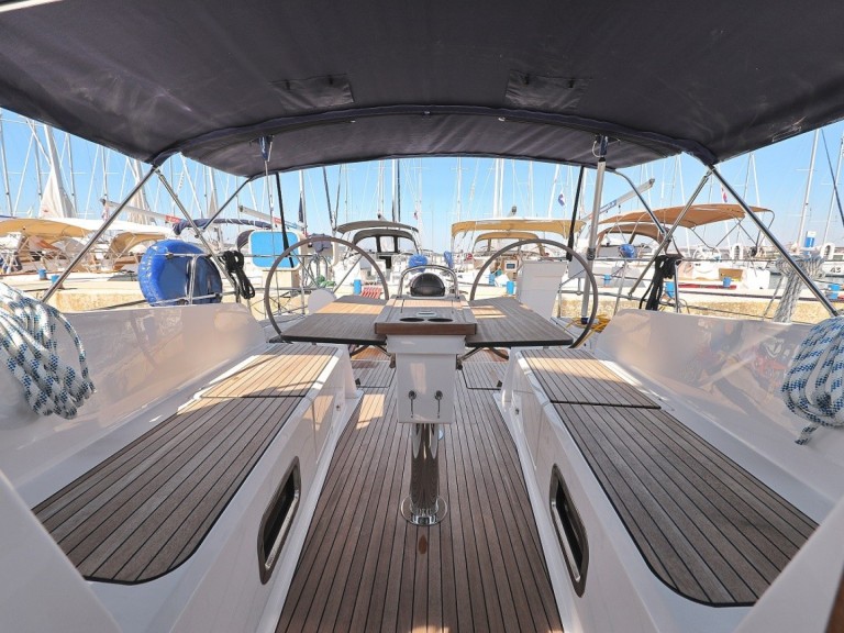 Charter a Bavaria Cruiser 41 in Biograd na Moru on Samboat